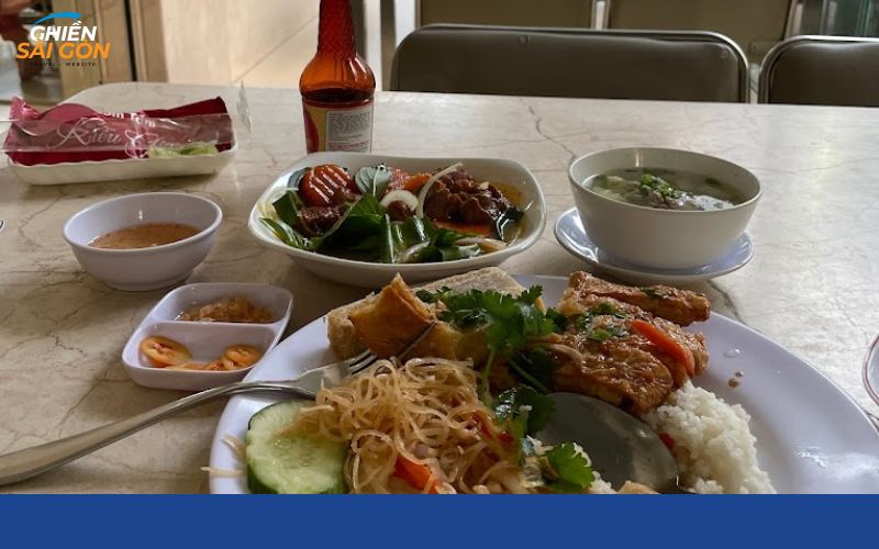 Dịch vụ giao hàng tận nơi của Cơm Tấm Kiều Giang