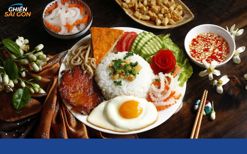 Cơm sườn bì chả nổi tiếng tại cơm tấm Mộc