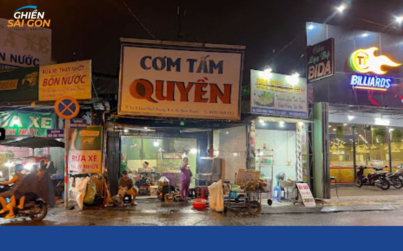 Quầy nướng sườn tại Cơm Tấm Quyền